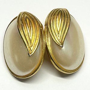 Vintage Dauplaise Pearl Earrings